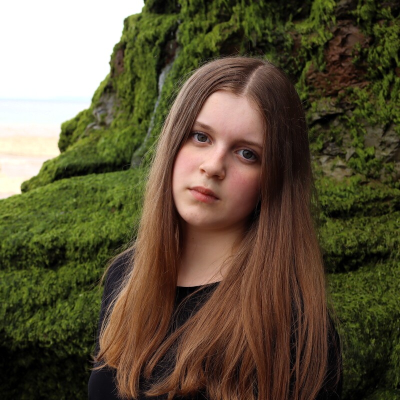 Gabbie "The Tide within." Divider teen magazine New York.  